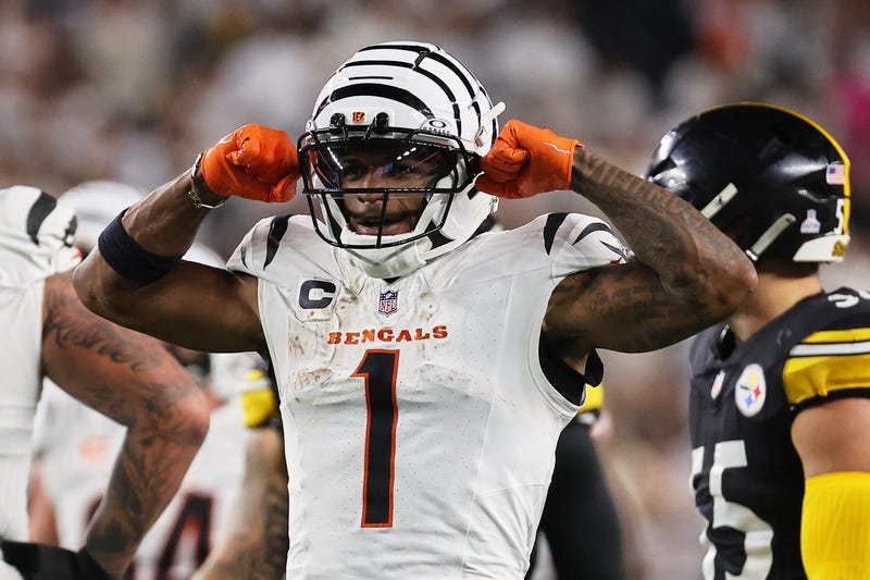 Ja'Marr Chase celebrating vs Steelers
