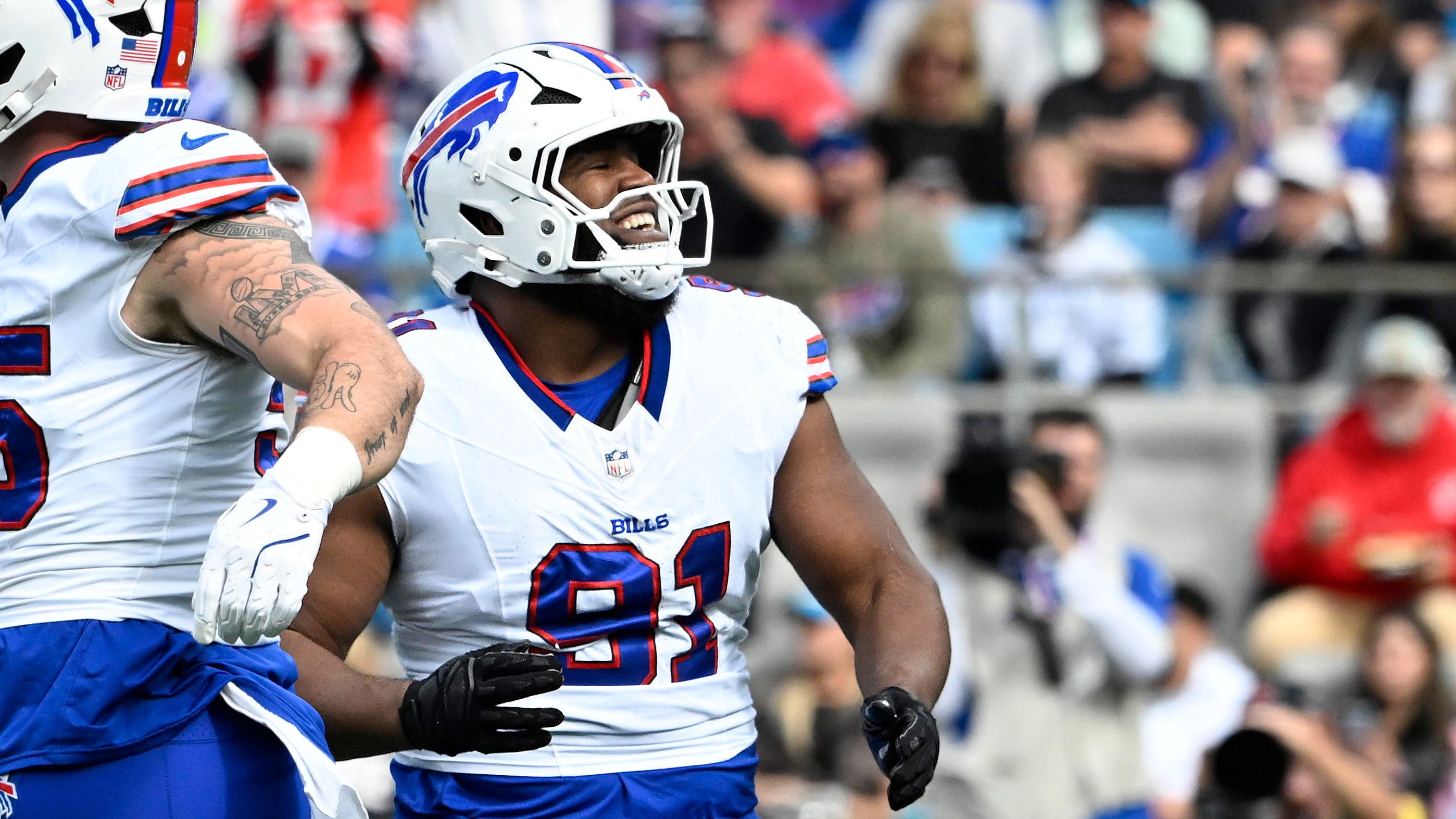 Ed Oliver out indefinitely with torn biceps