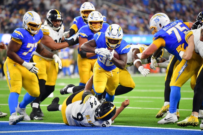 Steelers defense run over by Chargers