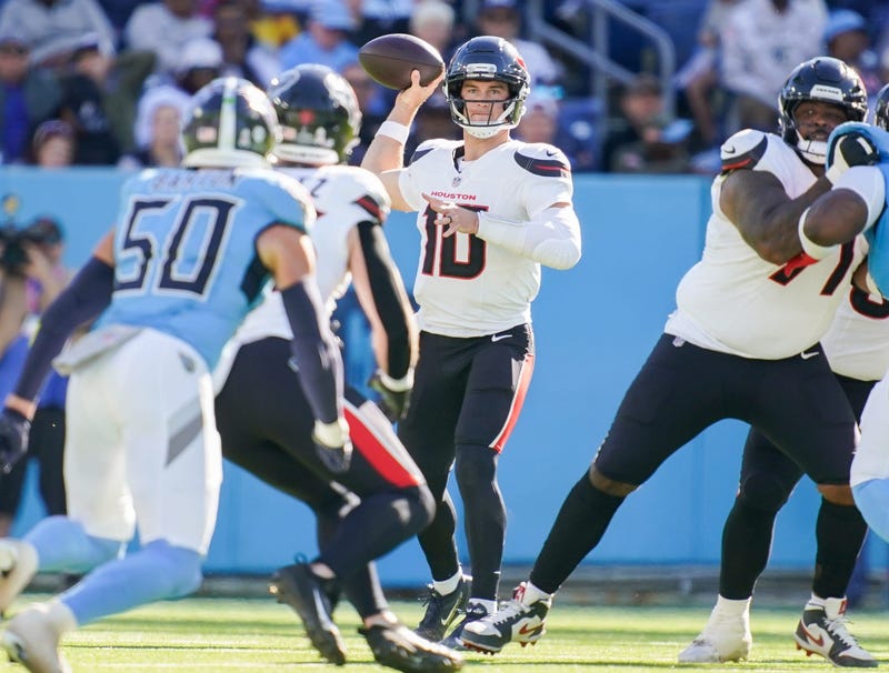 Houston Texans quarterback Davis Mills (10) looks for a receiver during the second quarter against the Tennessee Titans at Nissan Stadium in Nashville, Tenn., Sunday, Nov. 16, 2025