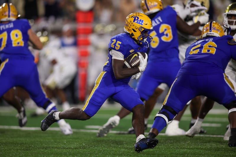 Turner rushes for Pitt
