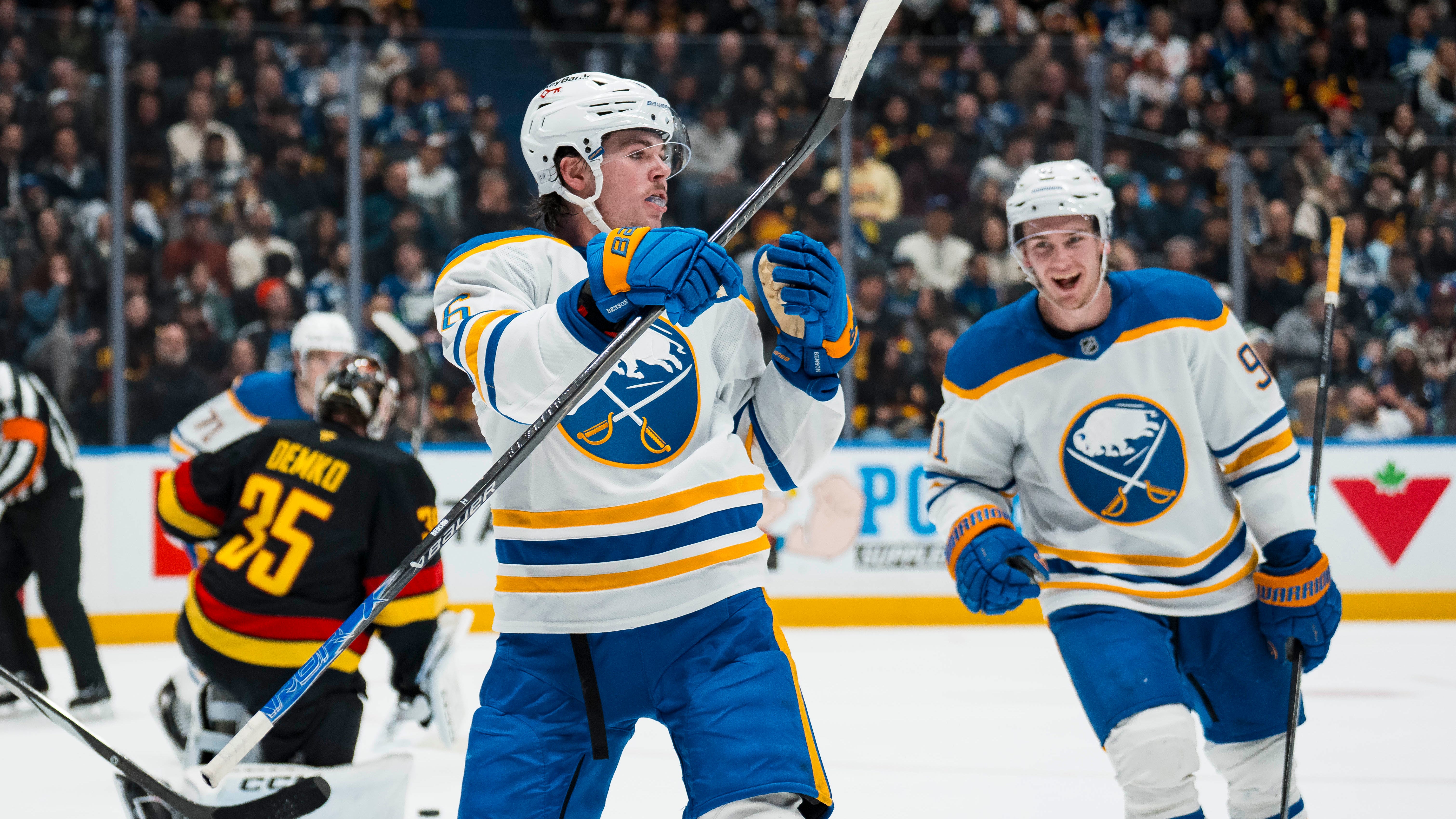 Sabres lock it down to beat Canucks in Vancouver