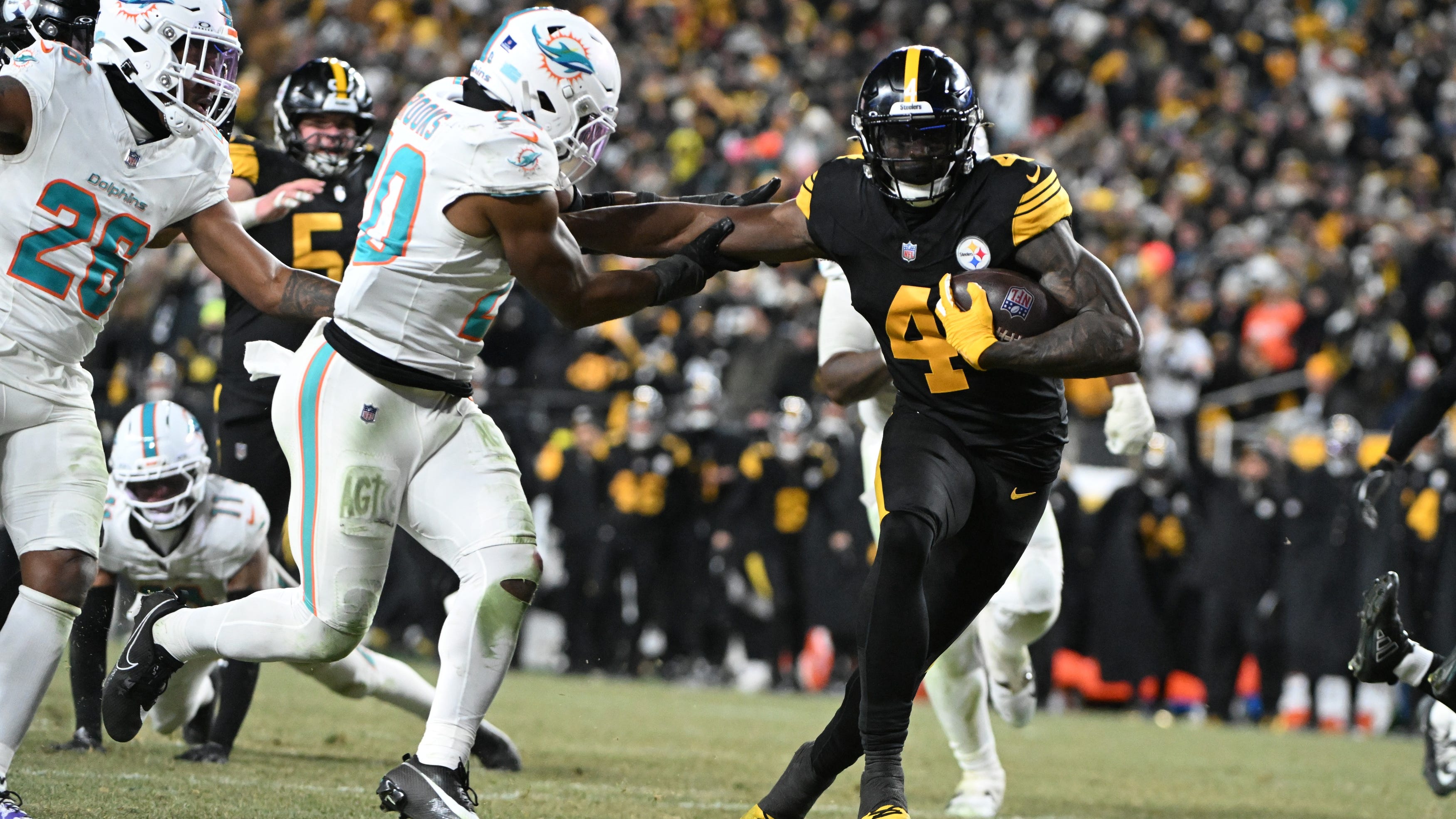 Bookend scores huge as Steelers beat Miami, react to DK TD