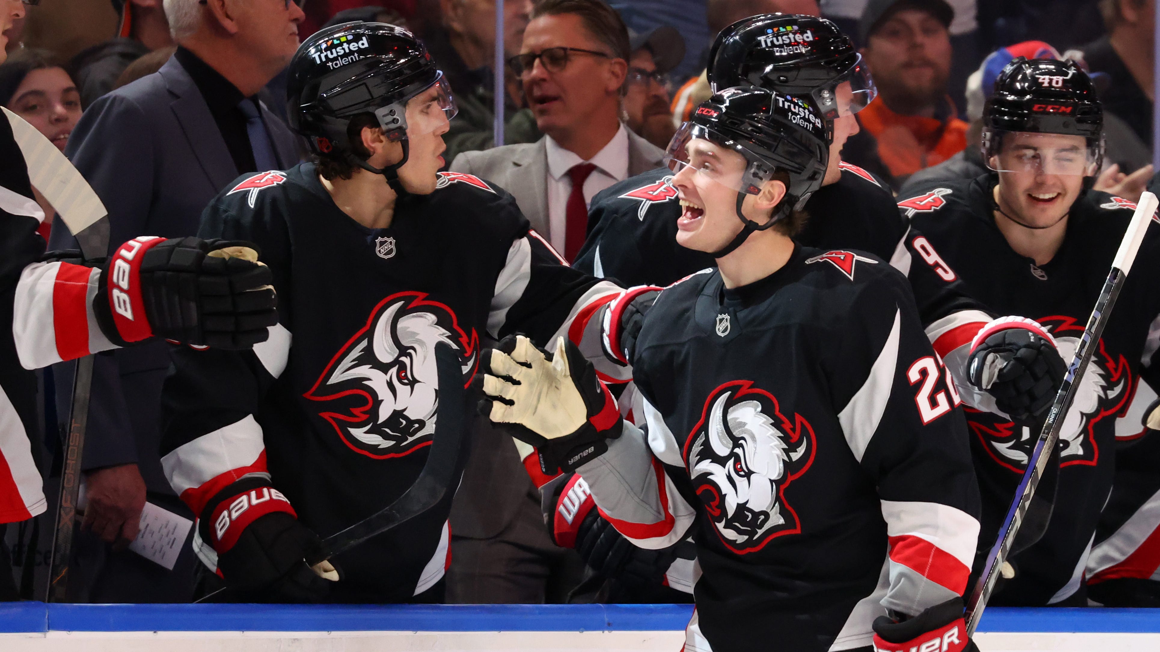 Sabres return home, earn 5-3 win over Flyers