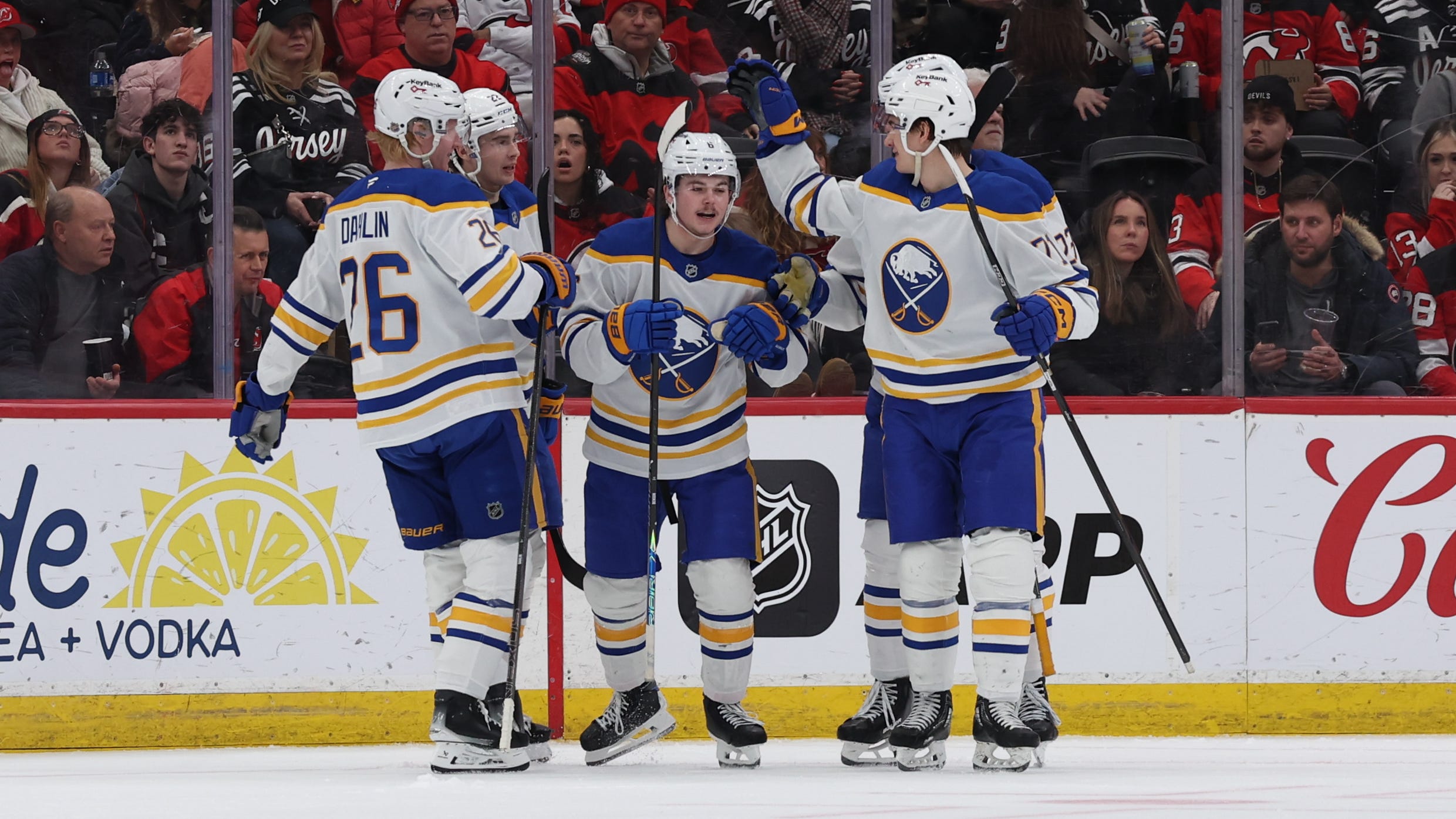 Streaking Sabres win sixth-straight in New Jersey