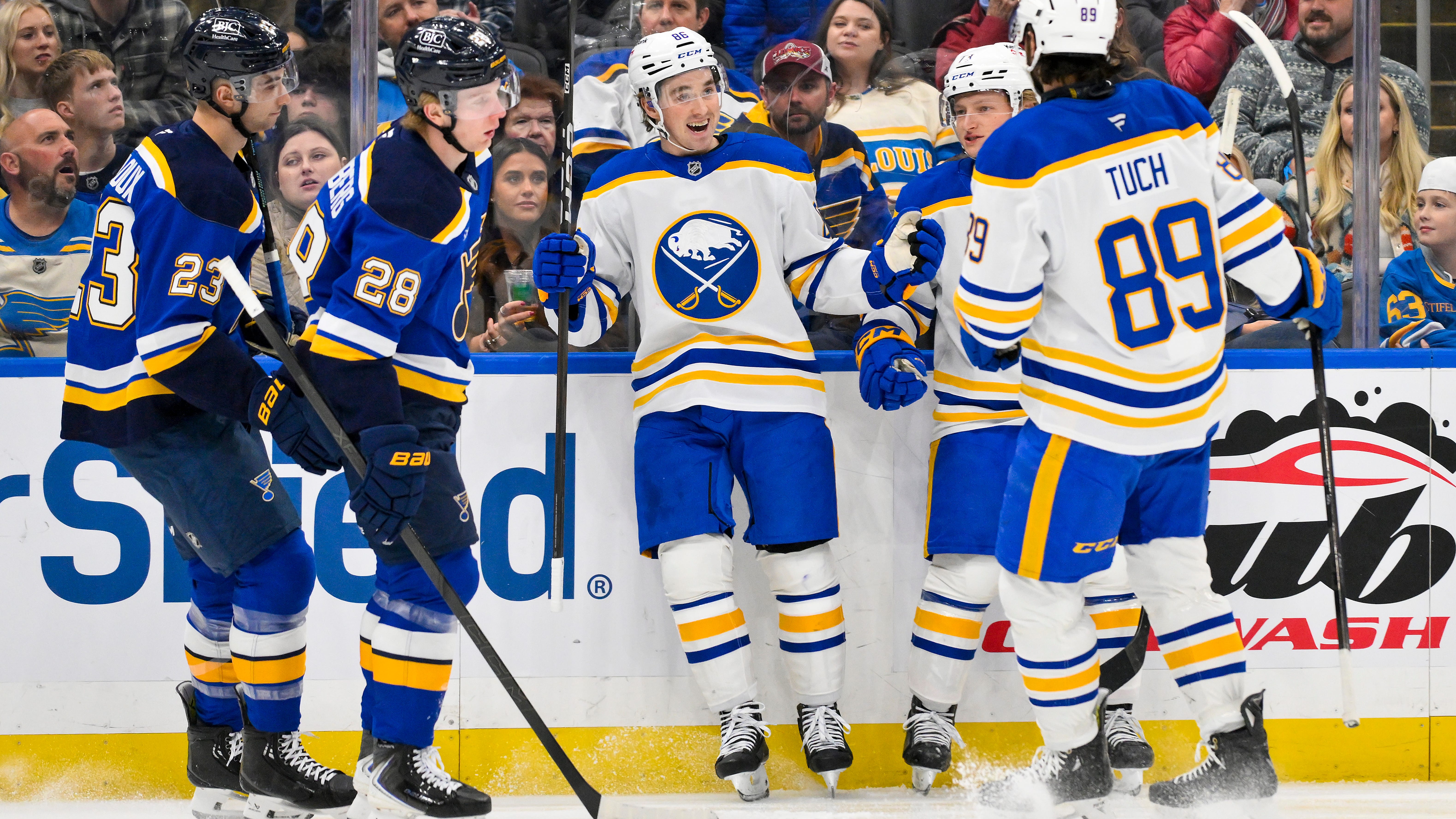 Sabres' win streak hits nine with victory in St. Louis