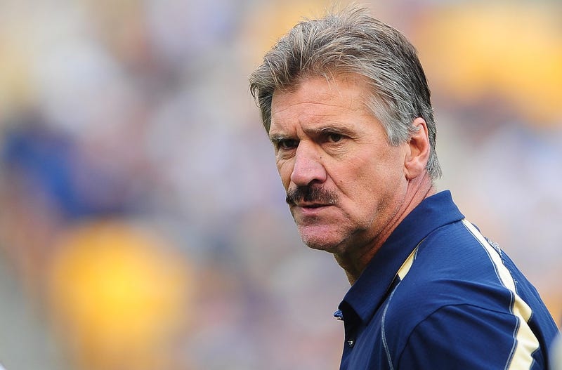 Dave Wannstedt coaching Pitt