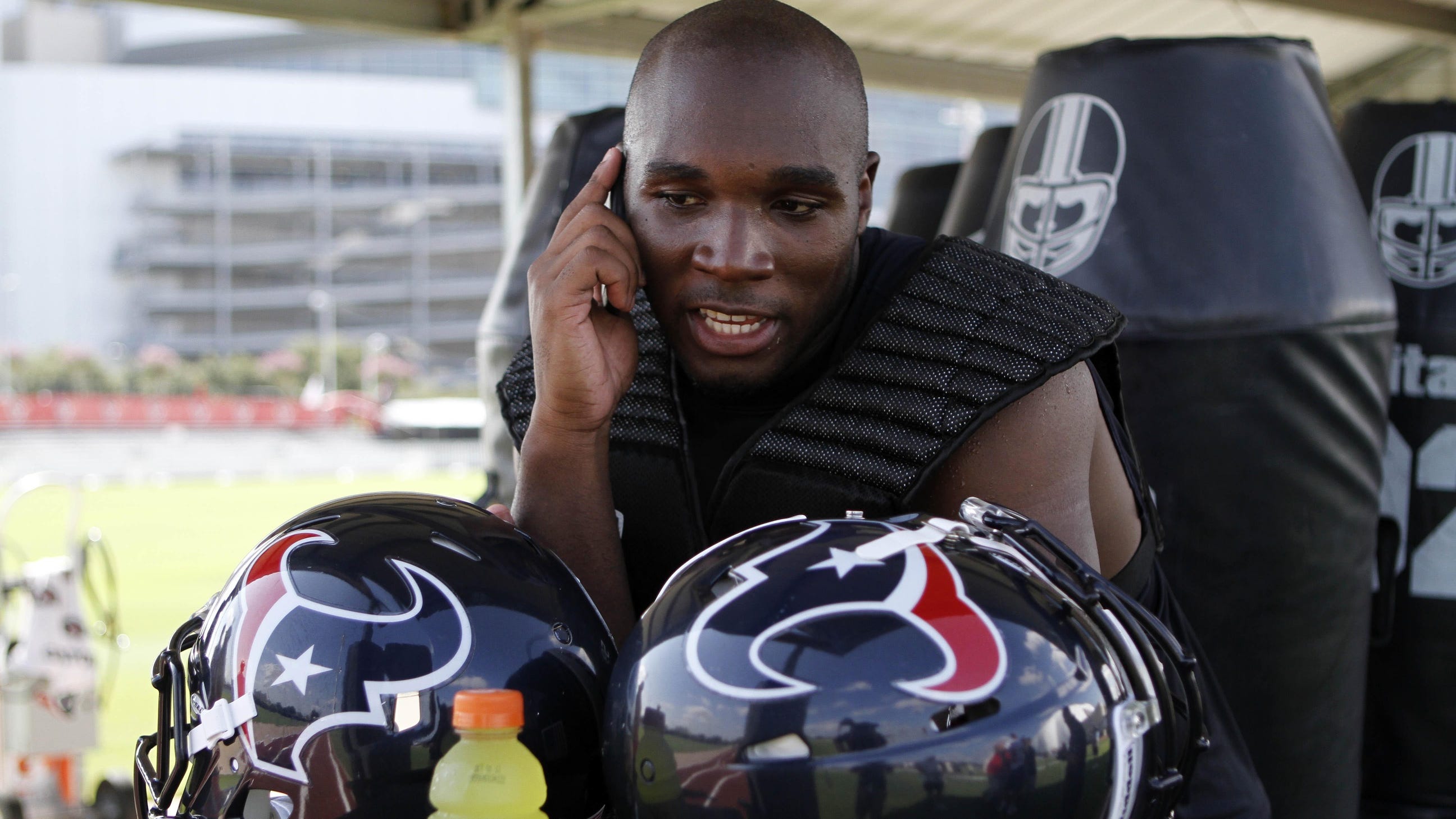 DeMeco Ryans lands ‘dream job,’ tall task ahead as Texans head coach