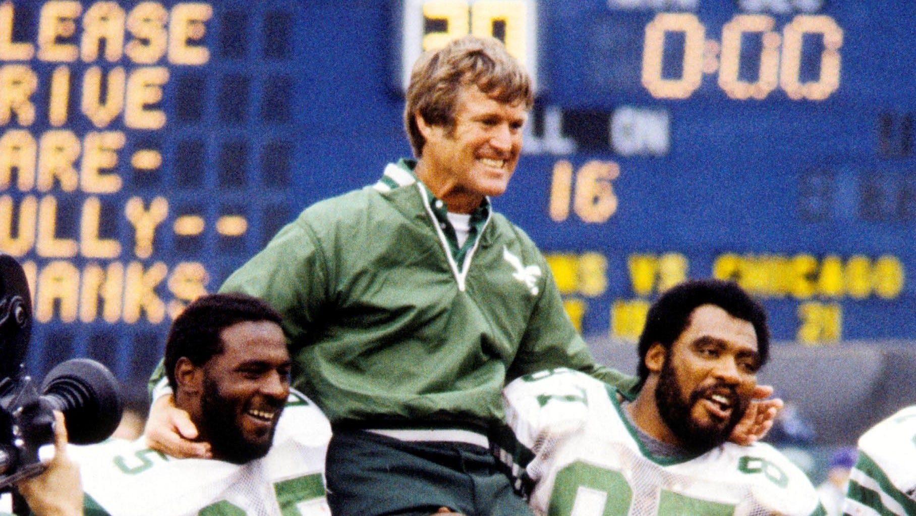 Legendary Eagles coach Dick Vermeil inducted into Pro Football Hall of Fame