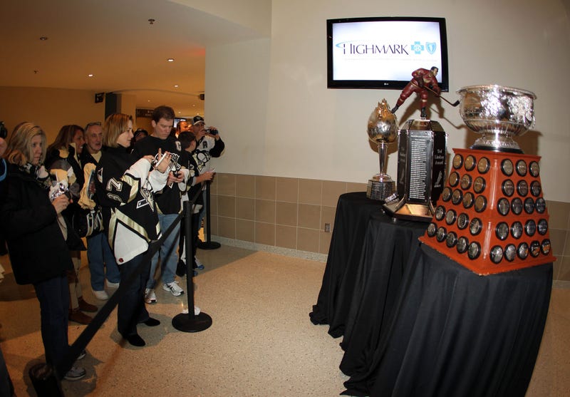 picture of trophies Evgeni Malkin won