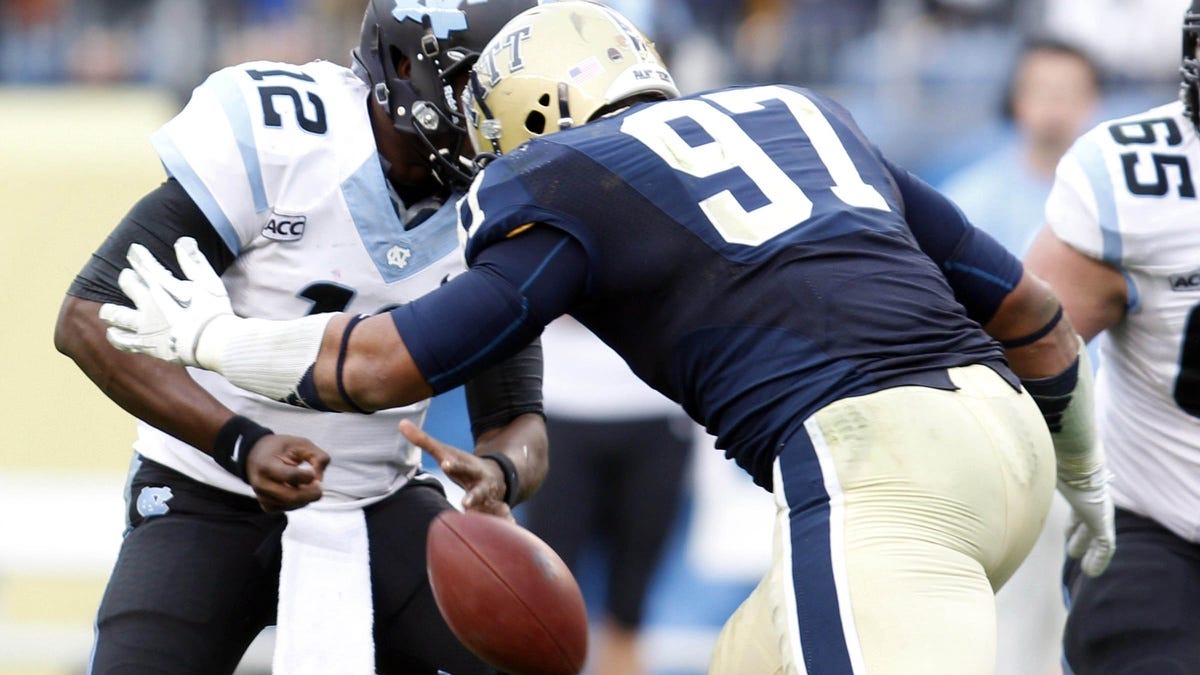 Teammates, opponents, Panthers praise Aaron Donald