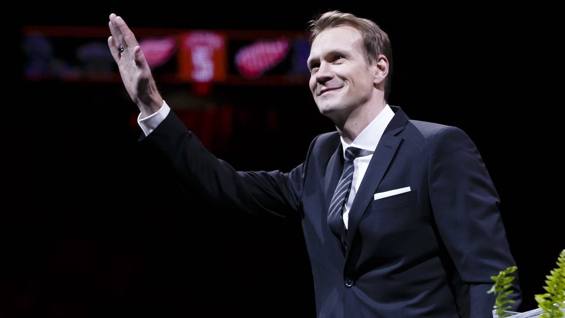 Fire still burning, Lidstrom returns to Wings to help Wings return to glory