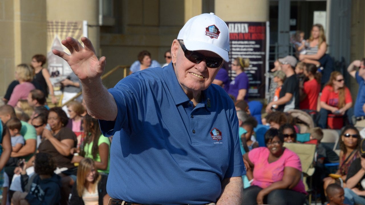 Update: Frank Herzog gets last-minute invite to Sonny Jurgensen jersey retirement