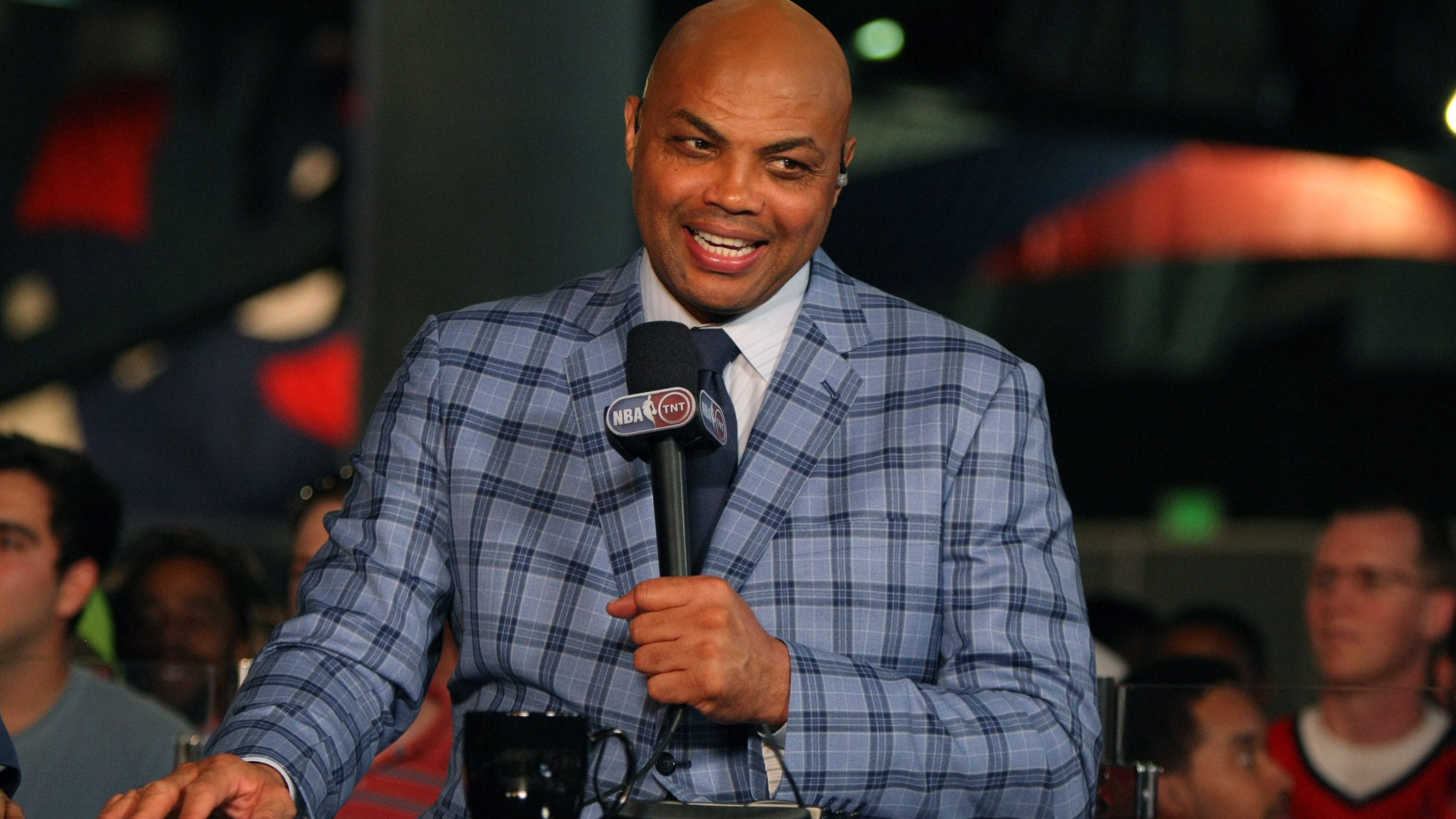 Charles Barkley offers up a simple, yet brash solution for unruly fans following incident involving Chris Paul's family