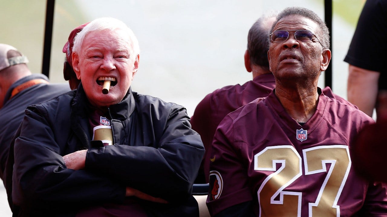 Washington will retire Sonny Jurgensen's number