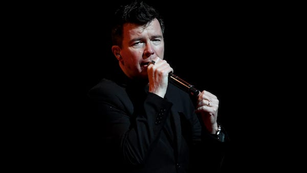 Rick Astley recreates "Never Gonna Give You Up" music video 35 years later