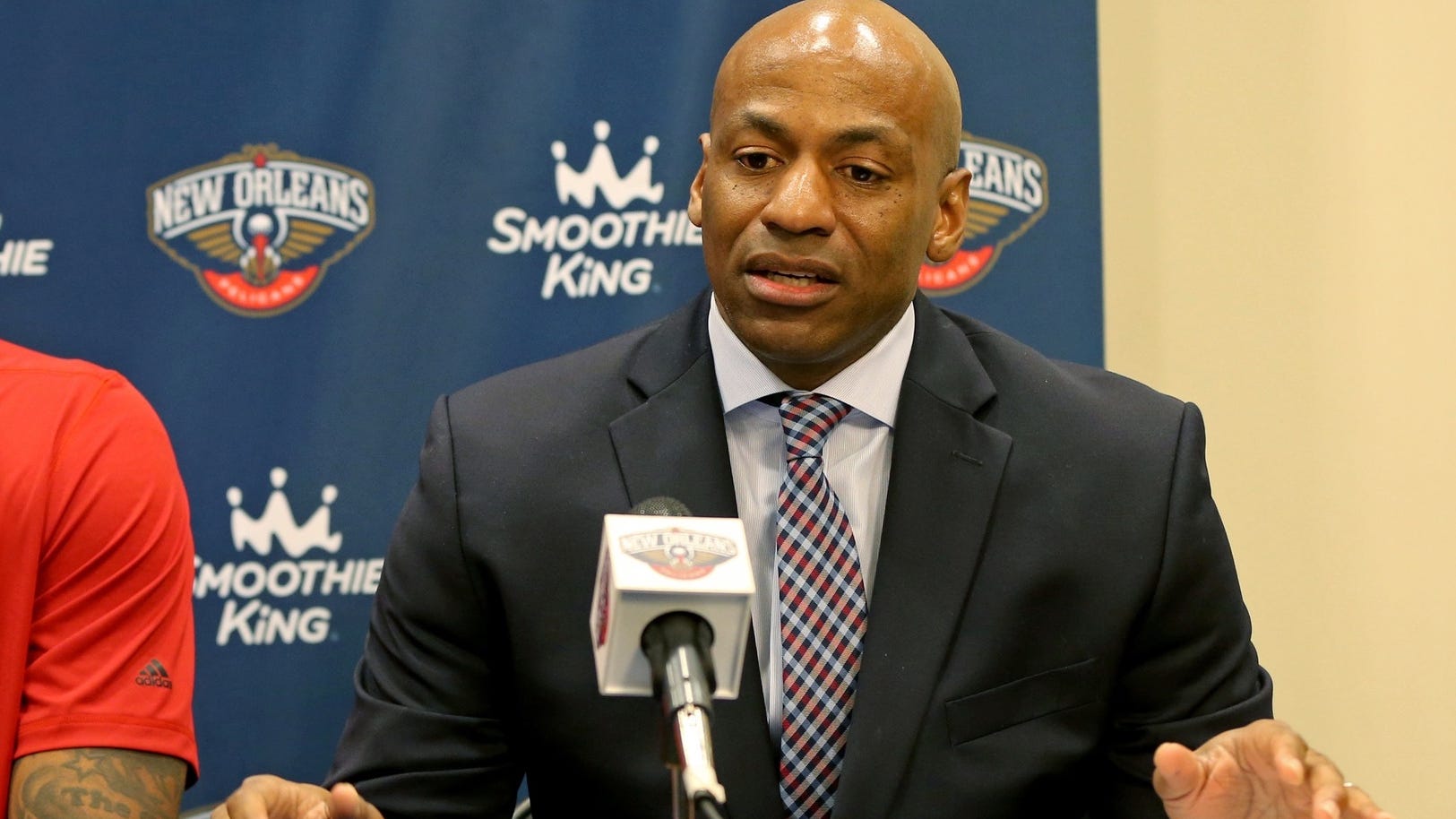 Ex-Pelicans GM Dell Demps, now a Jazz assistant, hurt during warmups in New Orleans