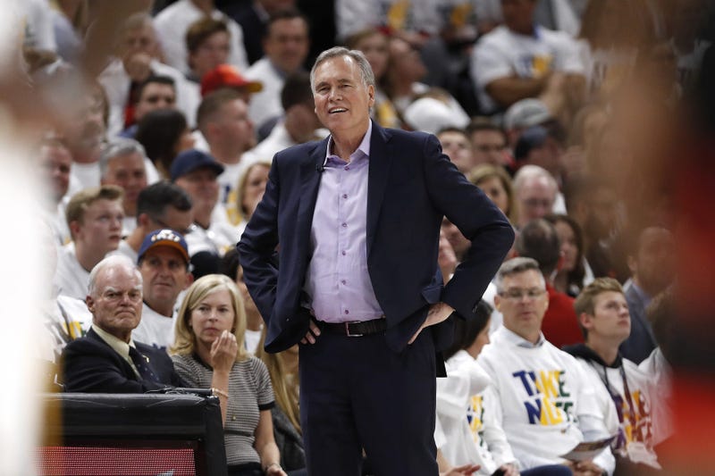 Mike D'Antoni walks the Houston Rockets sideline.