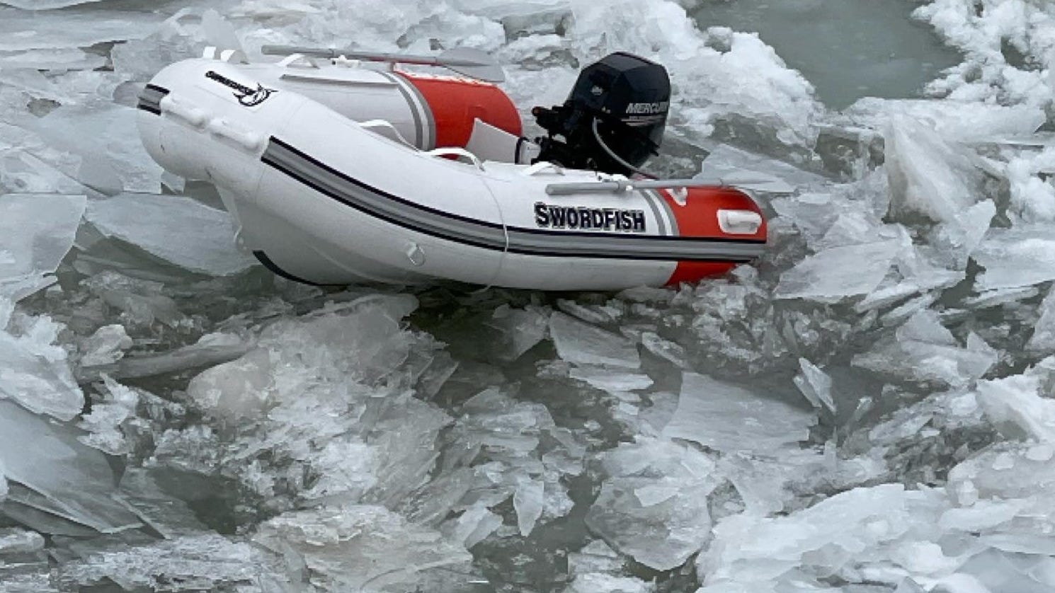 Coast Guard searching for signs of distress after unmanned boat spotted in St. Clair River