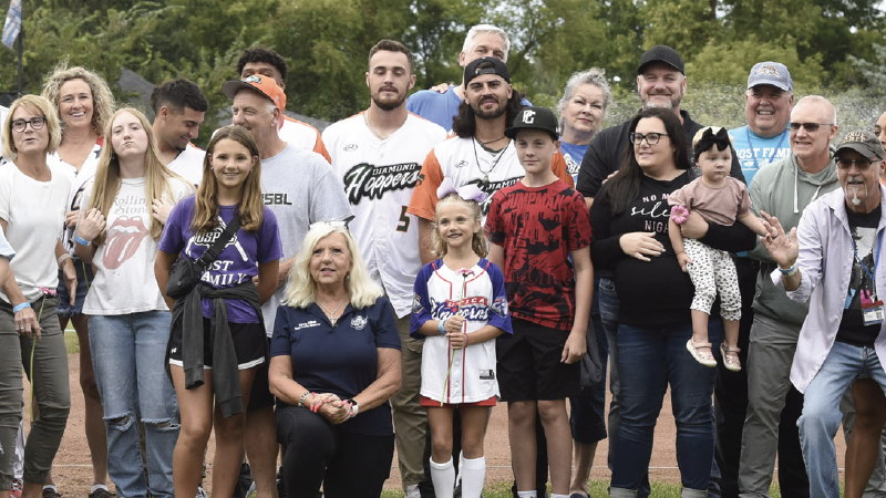 USPBL players with host families