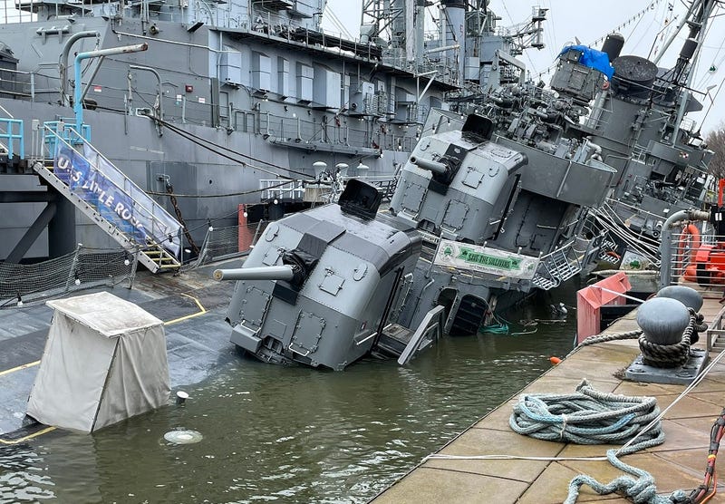 USS The Sullivans - April 19, 2022