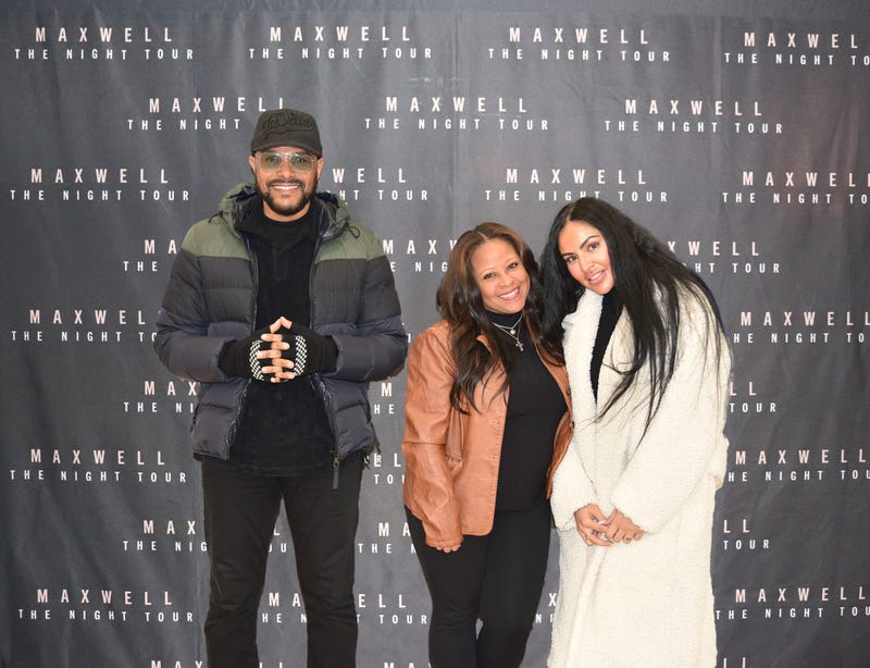 Maxwell Meet & Greet V-103 Winterfest 2022