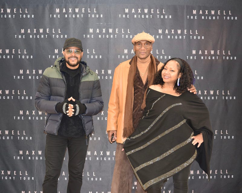 Maxwell Meet & Greet V-103 Winterfest 2022