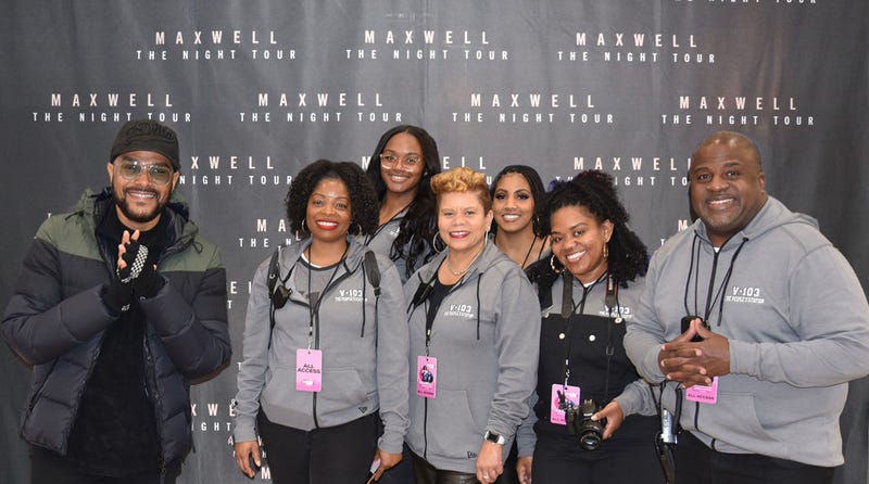 Maxwell Meet & Greet V-103 Winterfest 2022