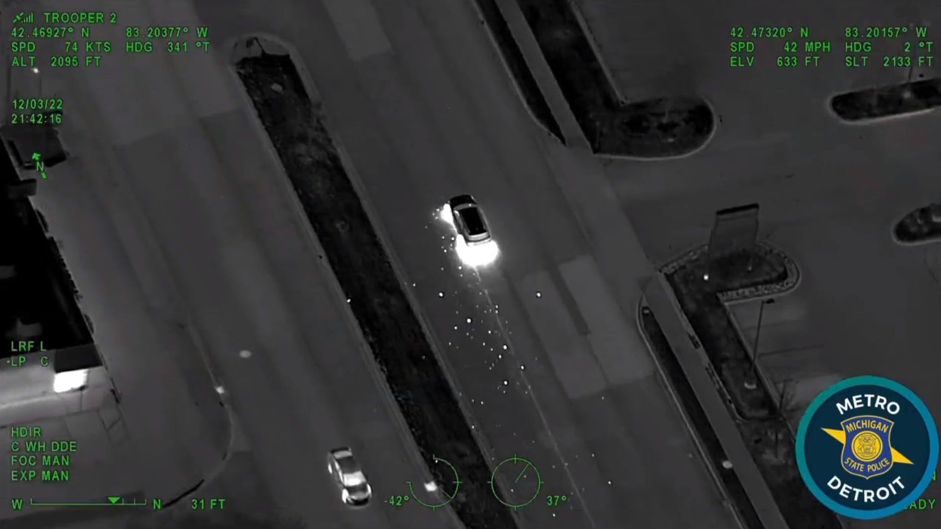 Suspect wanted for carjacking, robbery tried to flee police at speeds of 120 mph, before wrecking in Detroit, MSP says [VIDEO]