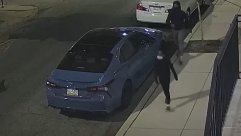 Suspects wanted for robbery and carjacking in the 22nd and 25th Police Districts.
