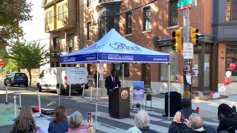A block of 17th Street in front of the E.M. Stanton School has a new ceremonial name in memory of the school's beloved crossing guard, Geraldine Graves.