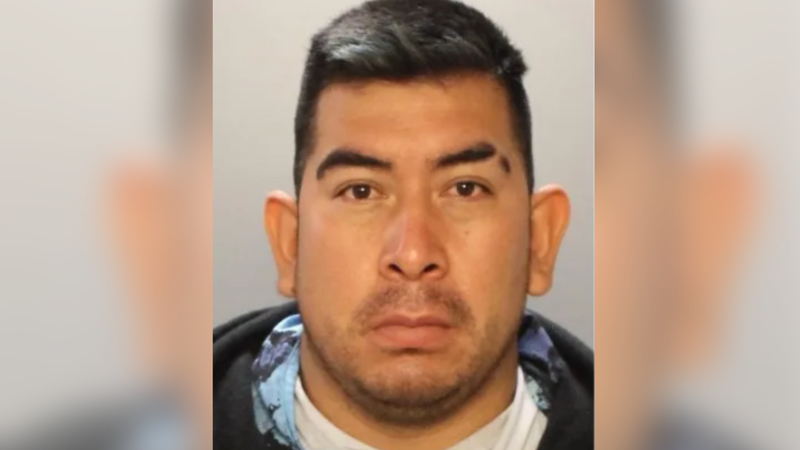 Man charged with Pat's Steaks beating facing charges for helping  inmates escape