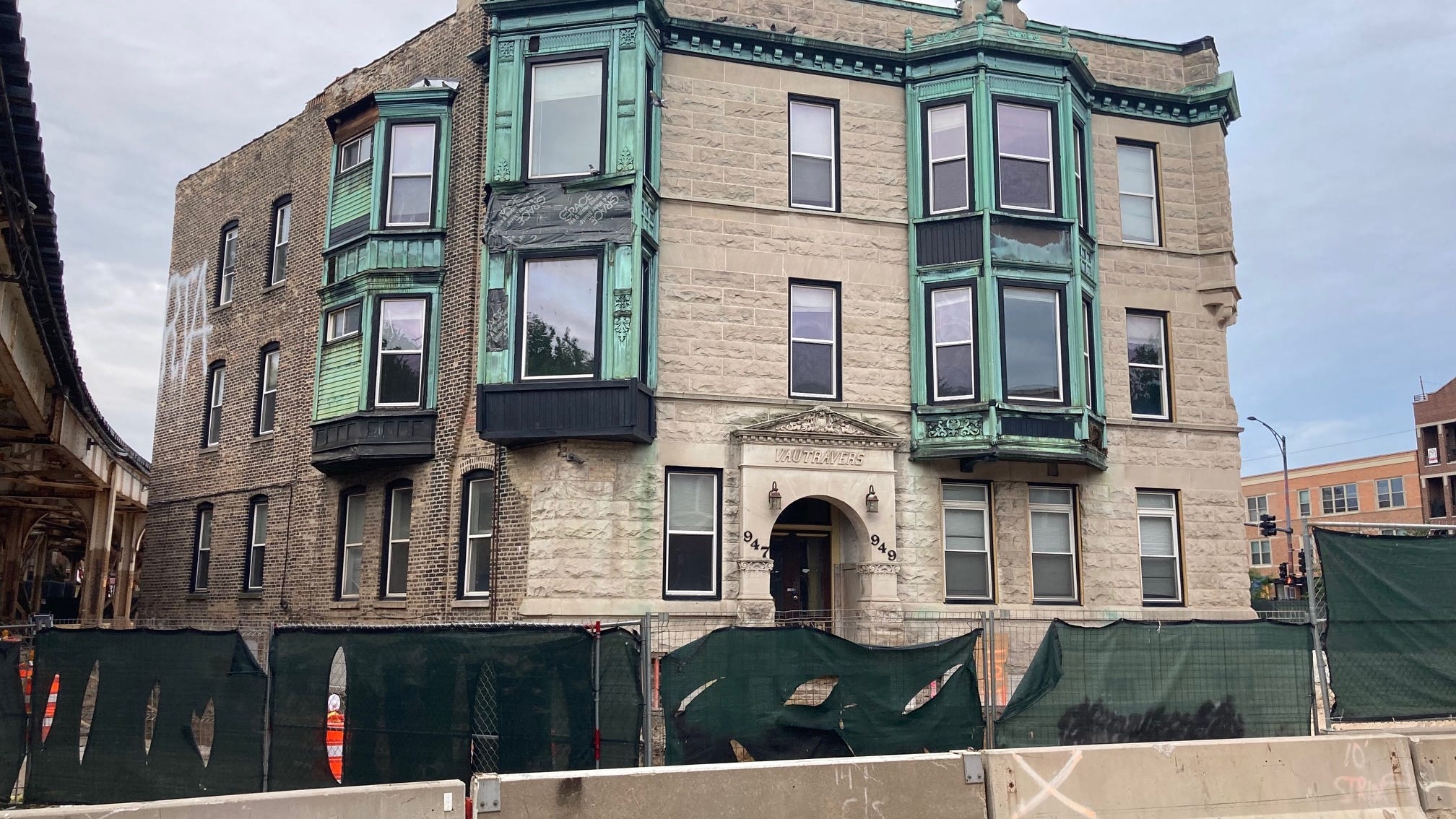 CTA prepares to move 1894 building near Wrigley Field