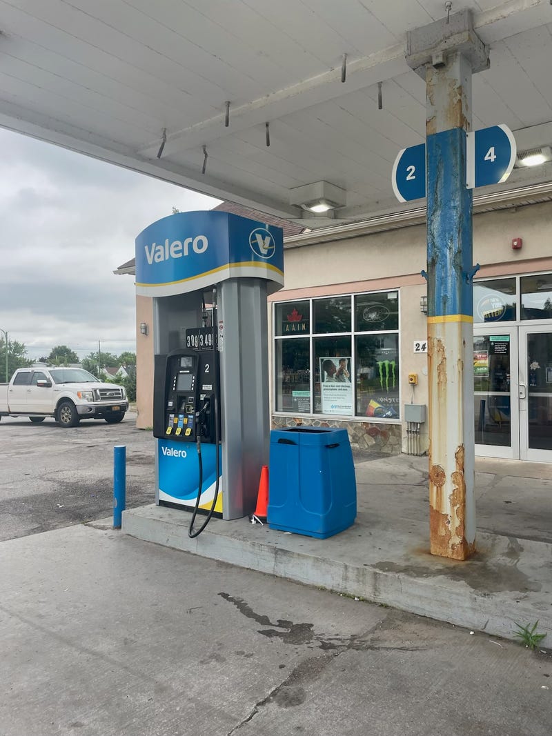 Police spot stolen car at gas station