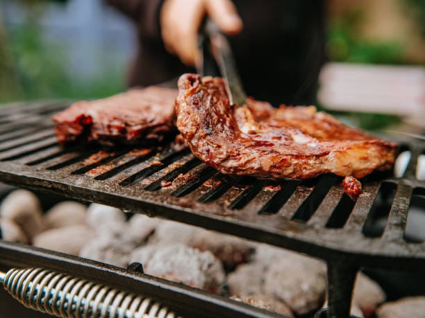 Barbecuing on the gril