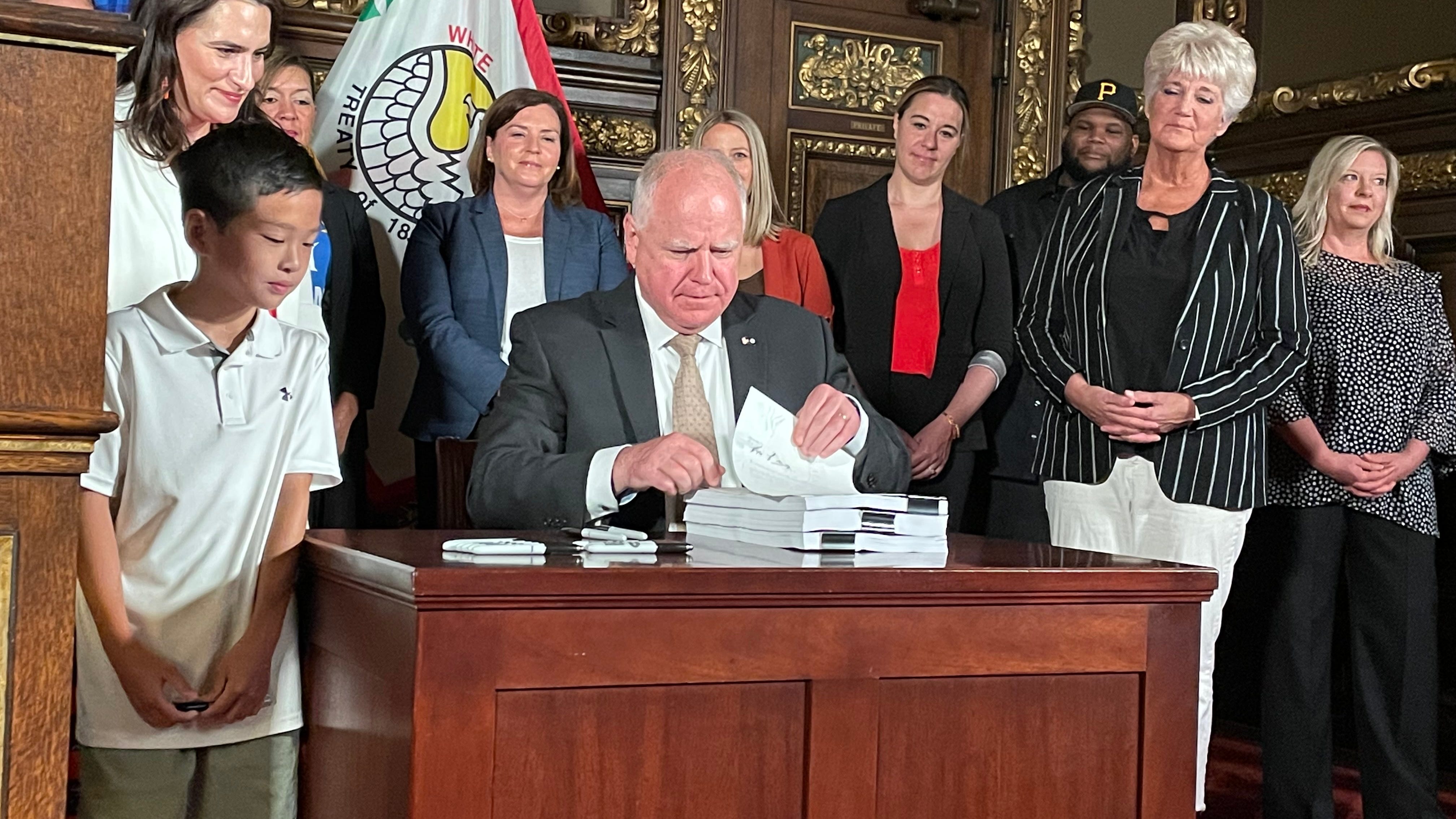 Minnesota reaches 70% vaccinated: "It's a good day" says Governor Walz