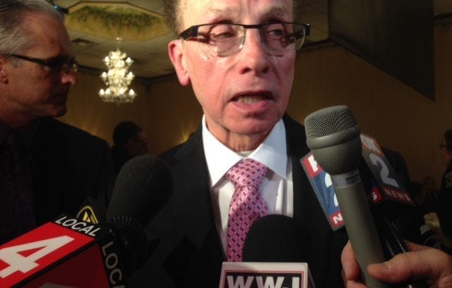 Warren Mayor Jim Fouts
