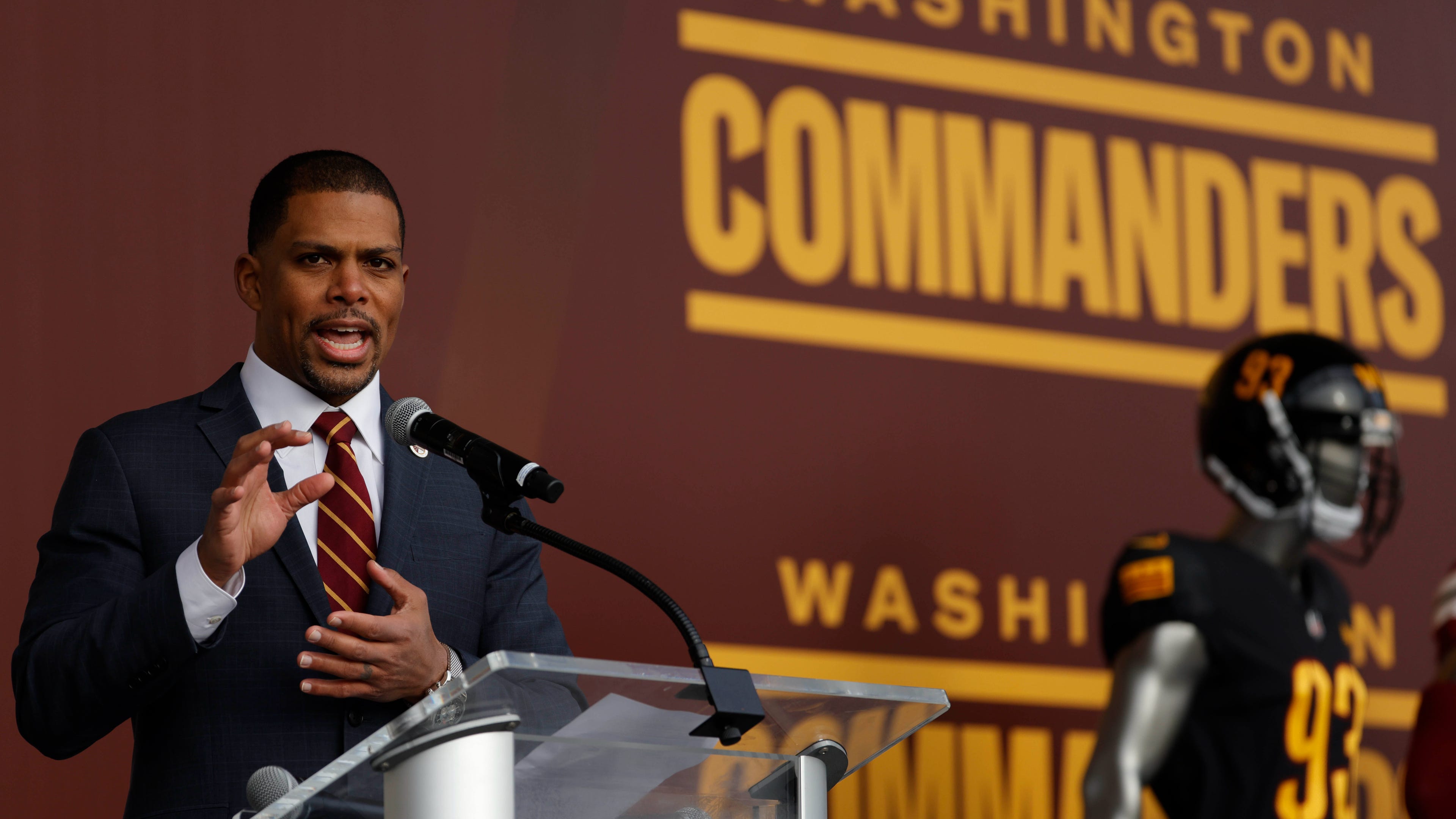 Jason Wright confirms Commanders will have new stadium in 2027