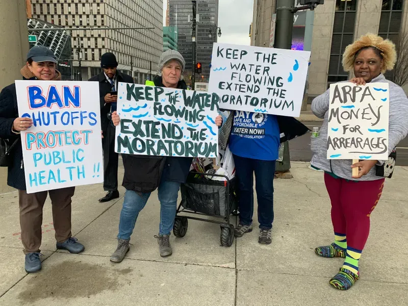Detroit residents demand a ban on water service shutoffs in 2023.