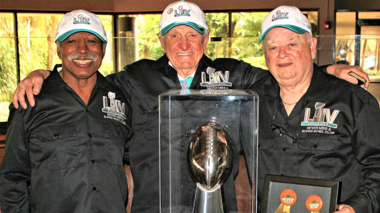 Man who's never missed a Super Bowl plans final trip to game at Sofi Stadium