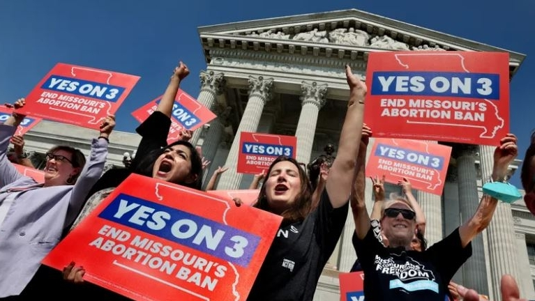 Supporters of ending Missouri's Abortion Ban