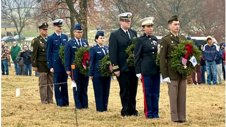 Soldiers Laying Wreaths