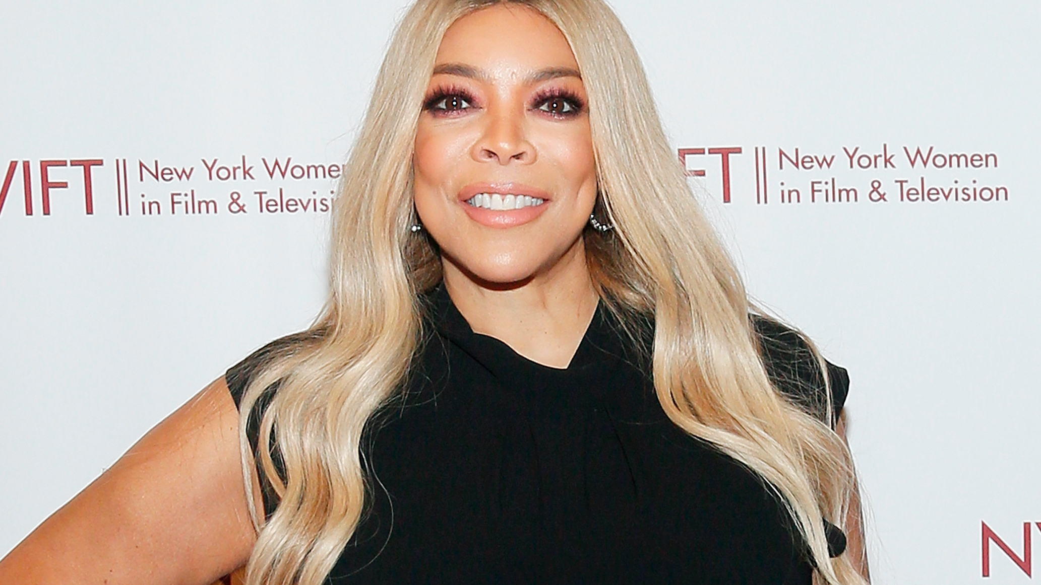 Wendy Williams gets cozy with new mystery 'boyfriend' on Instagram