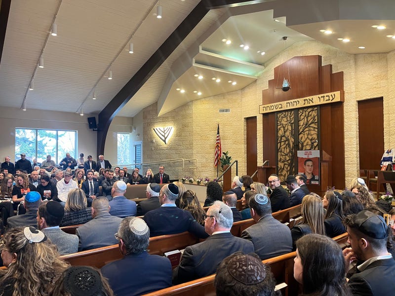 Hundreds were in attendance at the Midway Jewish Center in Syosset