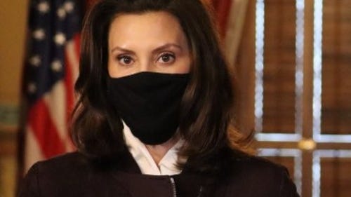 Whitmer resumes wearing a mask in public