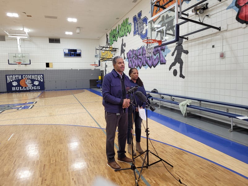 Superintendent Al Bangoura announcing extended hours at MPRB before teacher's strike