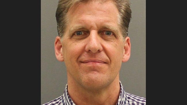 Michigan psychologist who 'preyed on' patient for sex has license suspended
