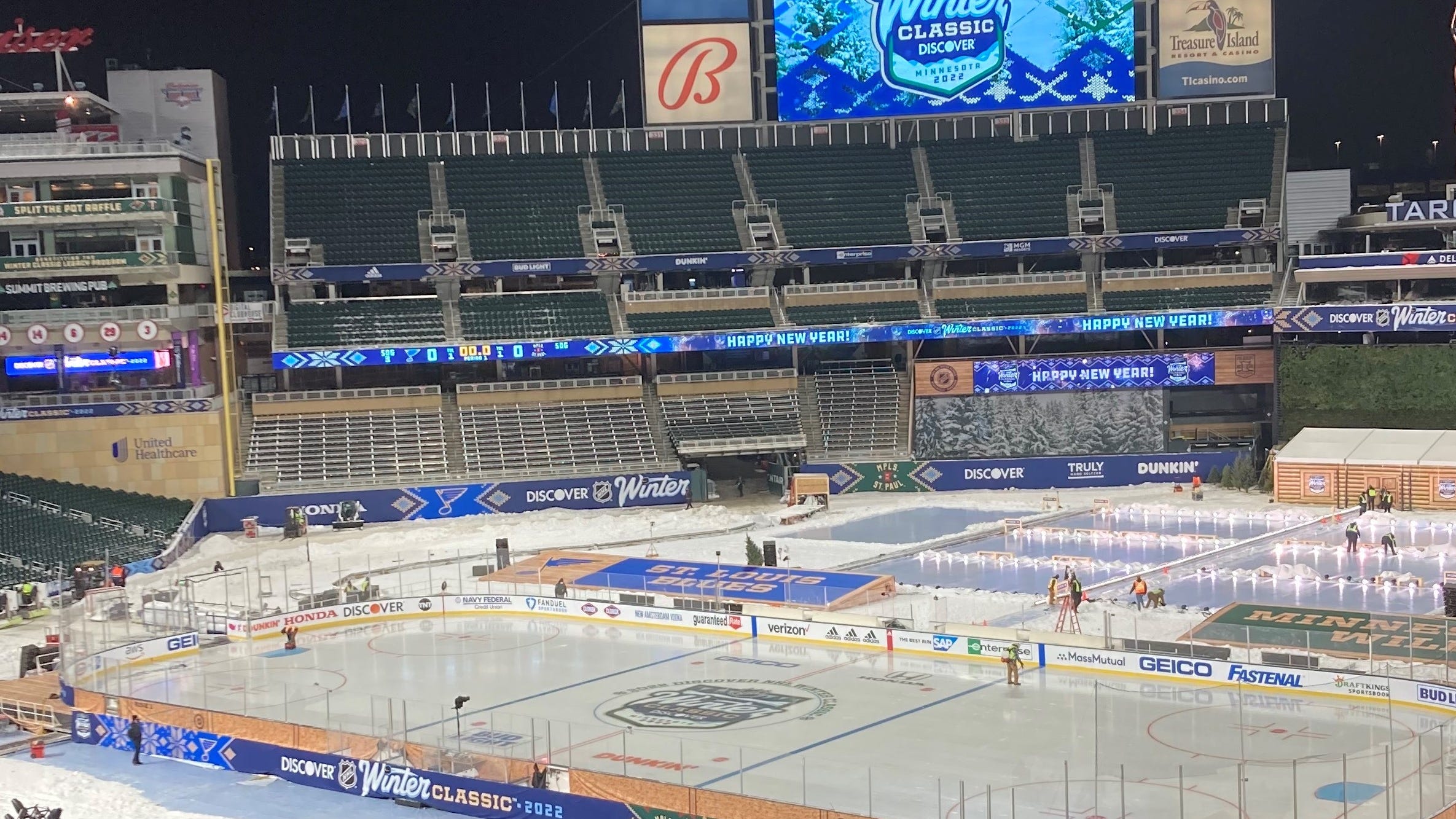 Cold NHL Winter Classic means physicians will have close eye on Wild, Blues players