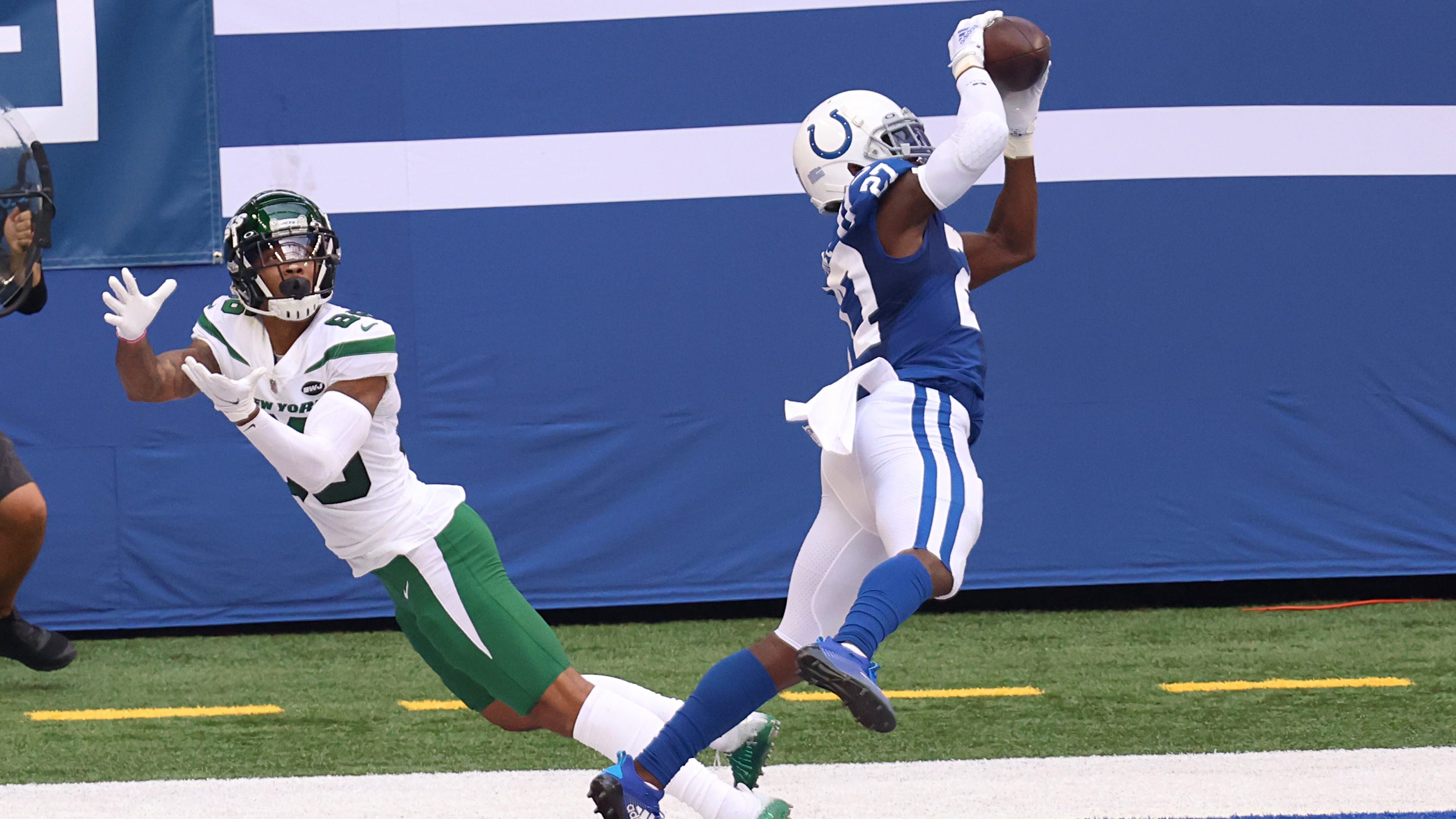 5 low-risk, high-reward free agents who can bolster Washington's defense