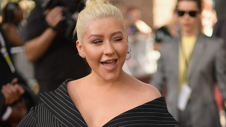 Christina Aguilera Pranks Donut Shop Customers on 'Kimmel'